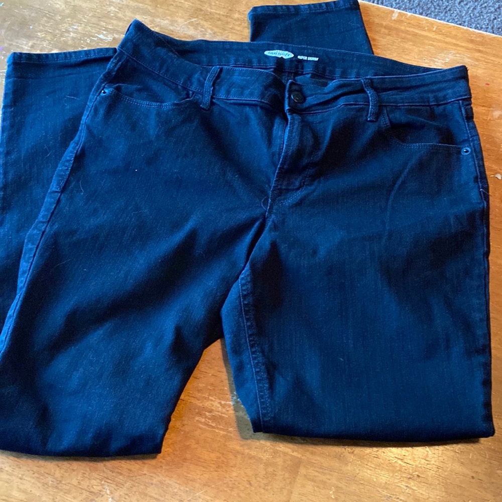 Black Old Navy super skinny cropped size 10